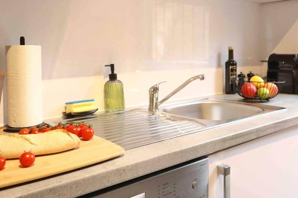 Charming, Modern & Spacious Apartment Bécs Kültér fotó